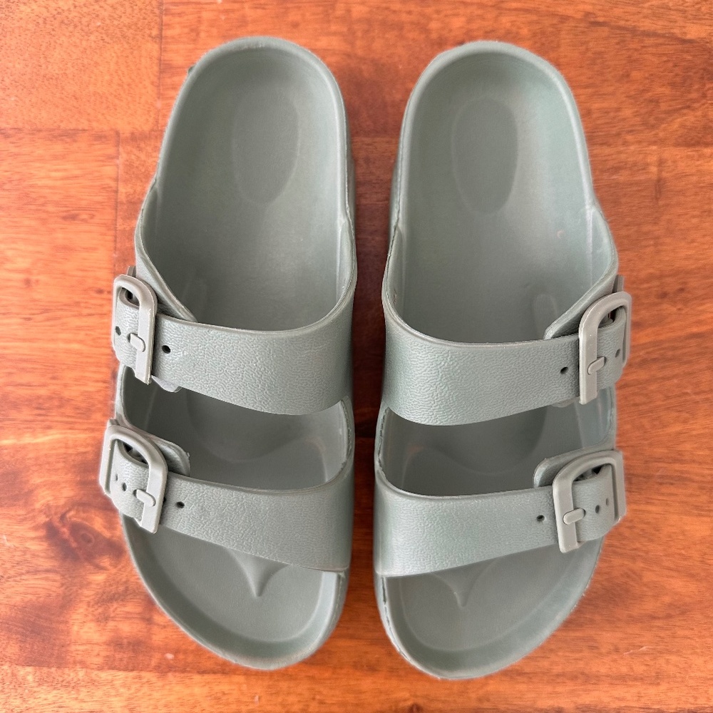Amazon - FunkyMonkey Double Buckle Slides